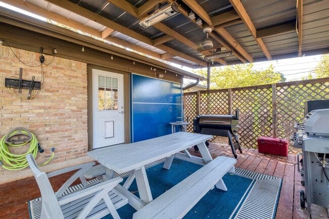 Building Photo - 600 Jetta Ct