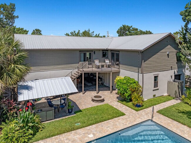 Building Photo - 430 Arricola Ave