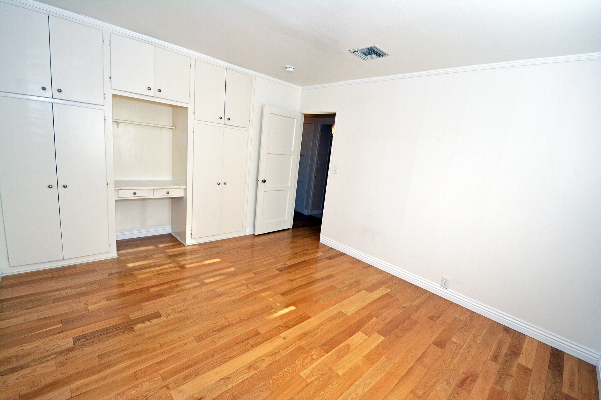 Building Photo - 12944 Haynes St