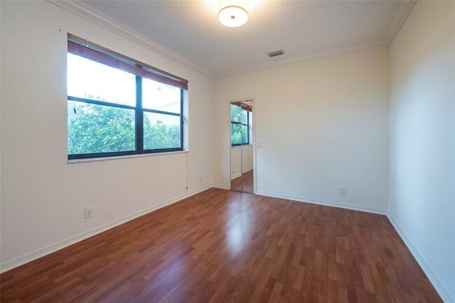 Building Photo - 361 Fairmont Way