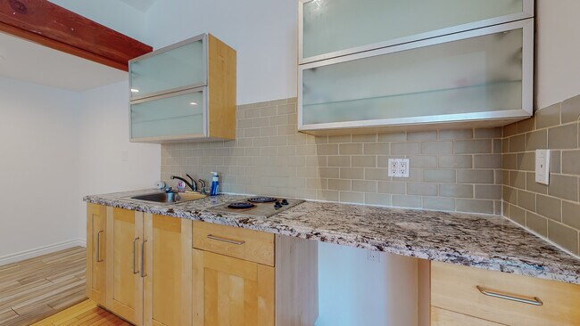 Studio... - 18406 Bessemer St