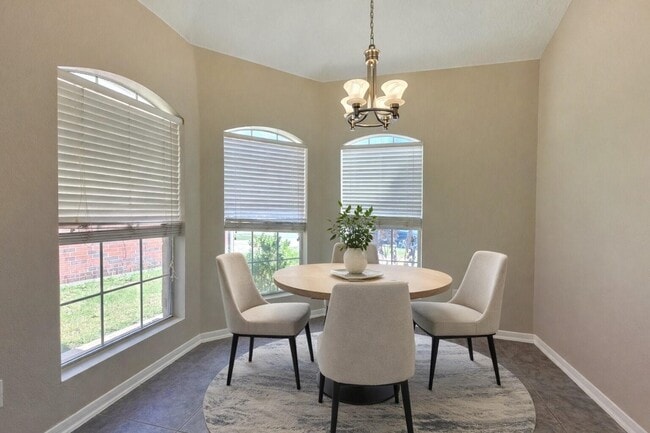 Building Photo - 12111 Carriage Oak Cir