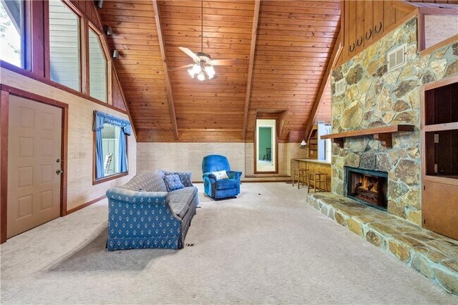 Building Photo - 114 Cherokee Dr S