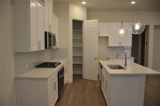 Building Photo - 338 Almanor St