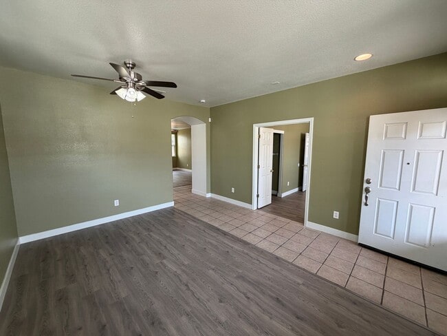 Building Photo - 8660 Banton Cir