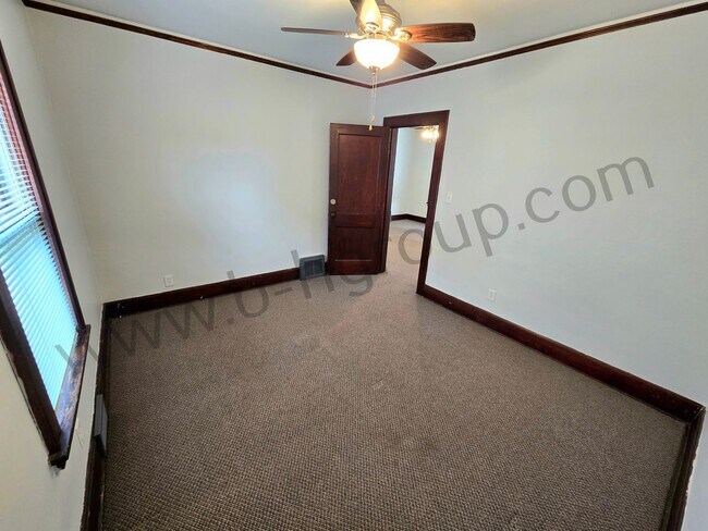 Building Photo - 4529 18th Ave