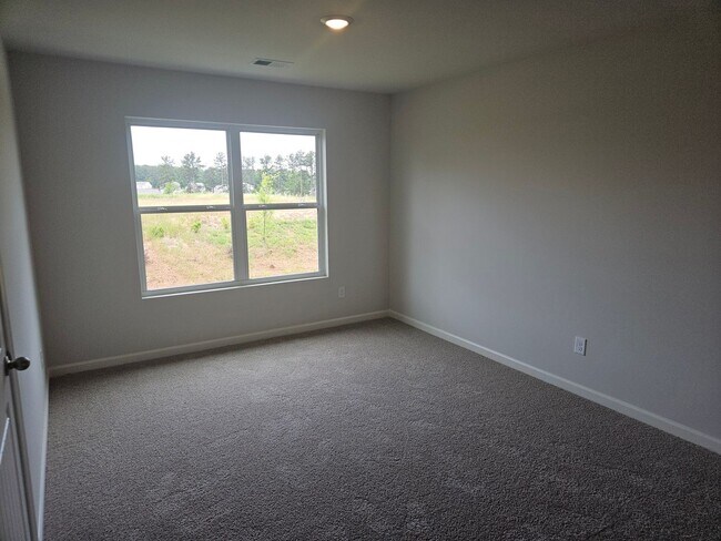 Building Photo - New 5 Bedroom 3 Bath House For Lease Dallas GA