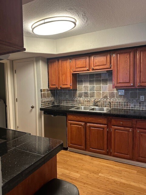 Building Photo - 14203 Briarsage Ct