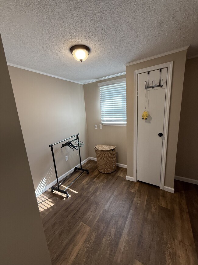 Building Photo - 11324 Rineyville Rd