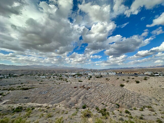 Building Photo - Beautiful 2024 Build 3 Bedroom Home- Move ...