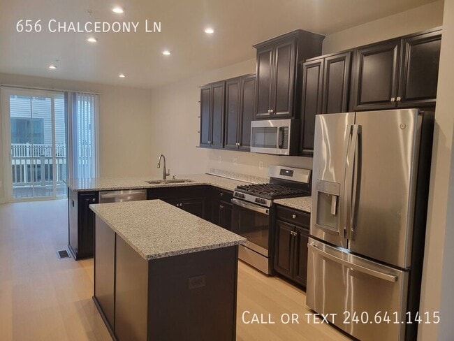 Building Photo - 656 Chalcedony Ln