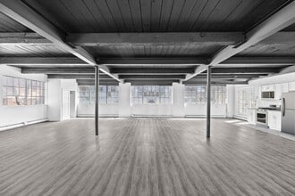 Building Photo - Essex &amp; West End LLC