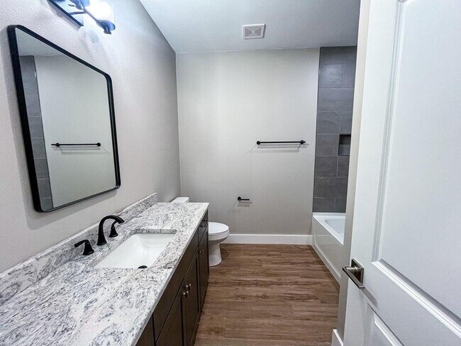 Building Photo - 2879 Leah's Ln