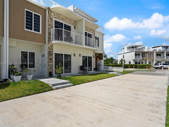 Building Photo - 13949 SW 259th Way