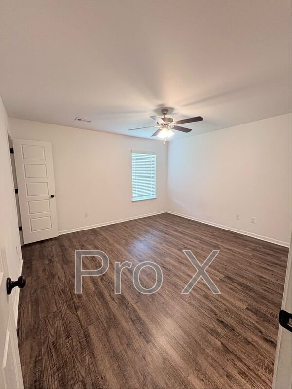 Building Photo - 401 Alex Jordan Dr.