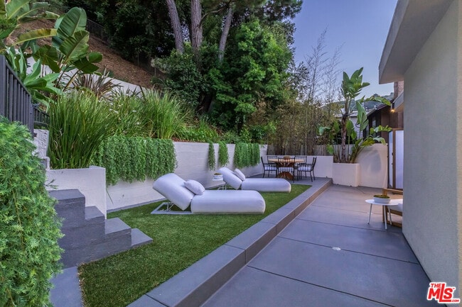 Building Photo - 9834 Wanda Park Dr