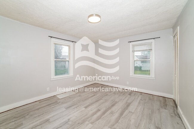 Building Photo - 3624 N Finnell Ave