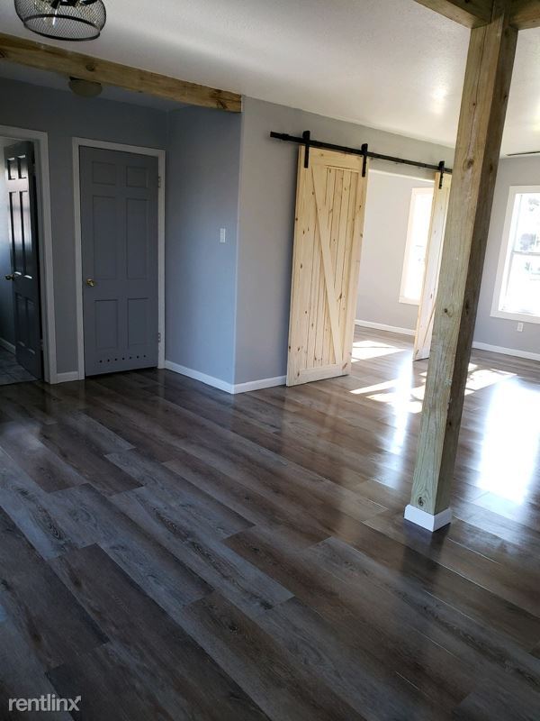 Building Photo - 622 Texan Trail