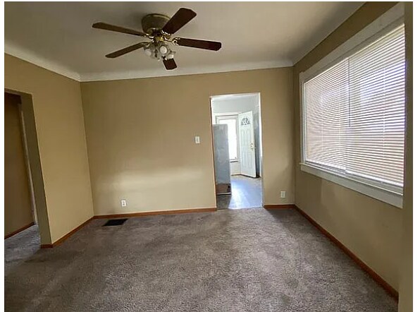 Building Photo - 223 Valleywood Dr