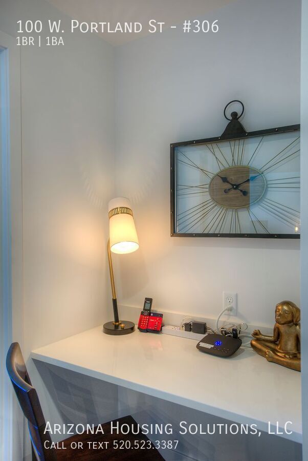 Building Photo - 100 W Portland St