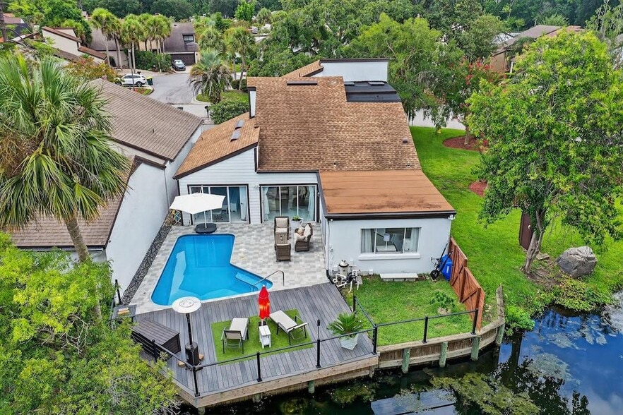 Building Photo - 7805 Baymeadows Cir W