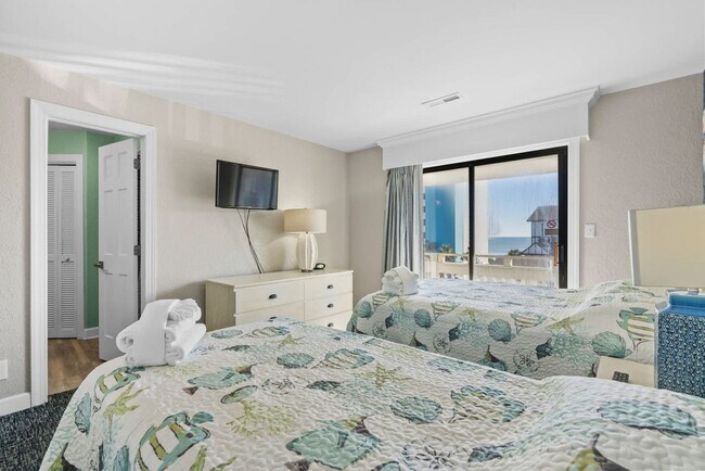 Building Photo - 2805B N Ocean Blvd