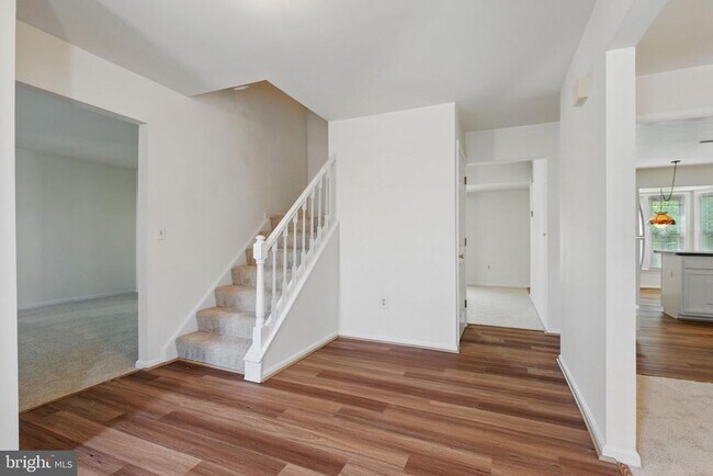 Building Photo - 12451 Plowman Ct
