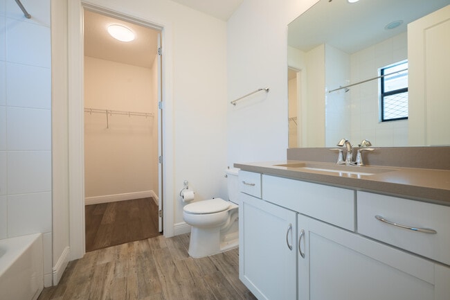 Building Photo - 13026 Artisan Cir