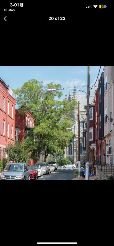 Building Photo - 2019 W Hagert St