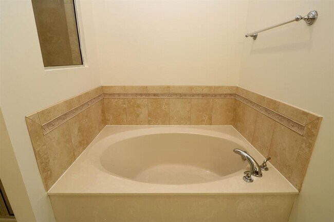 Building Photo - 207 Sunset Point