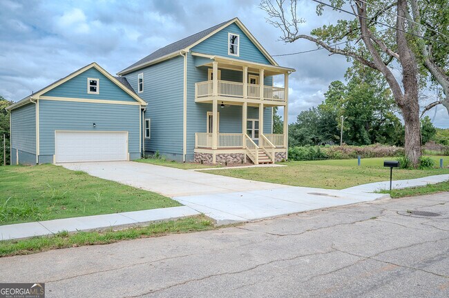 Building Photo - 1993 Reynolds Dr SW