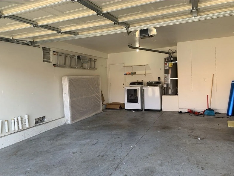 Building Photo - 30 Cantera