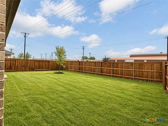 Building Photo - 1841 Windward Wy