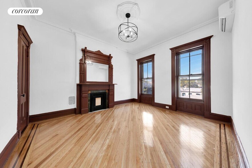 Primary Photo - 209 Jefferson Ave
