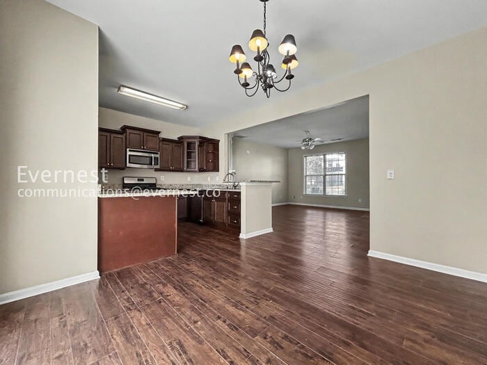 Building Photo - 54 Highoak Dr