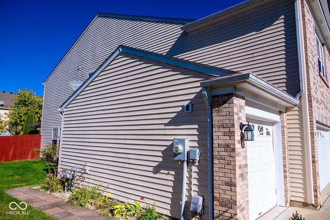 Building Photo - 10634 Cyrus Dr