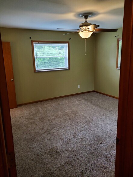Building Photo - 4913 Mandalay Rd