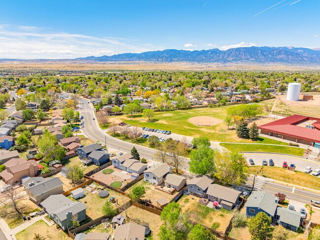 Building Photo - 7115 Grand Valley Dr