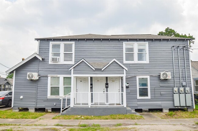 Building Photo - 1401 Collier St