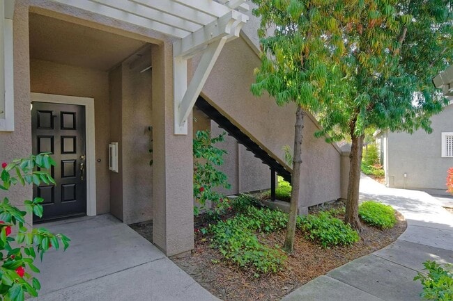 Building Photo - 5947 Lake Hennessy Ct