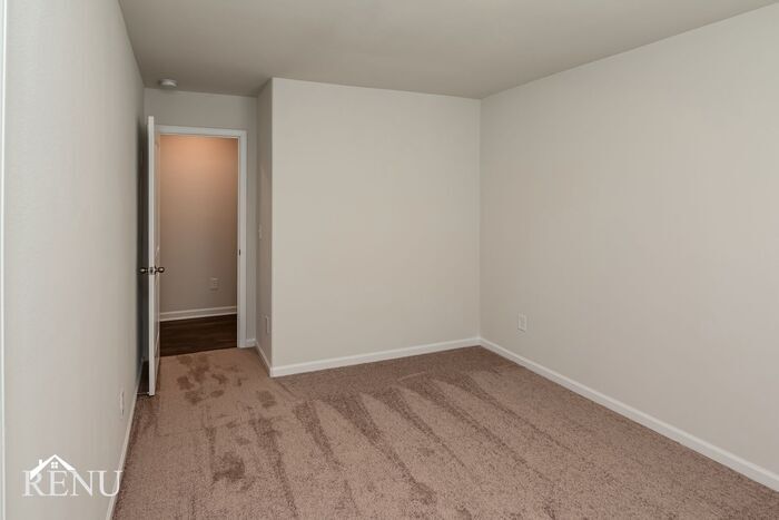 Building Photo - 243 Sundew Rd