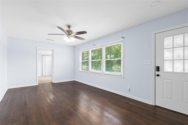 Building Photo - 1824 Atherton Dr