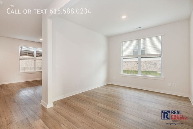 Building Photo - 1021 Ewell Farm Dr