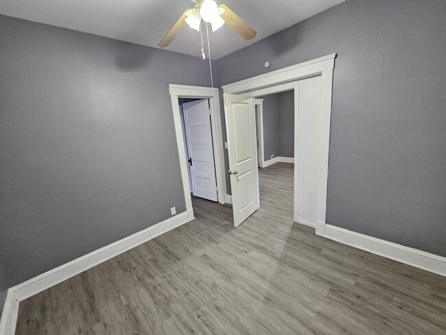 Building Photo - 3433 W 41st St