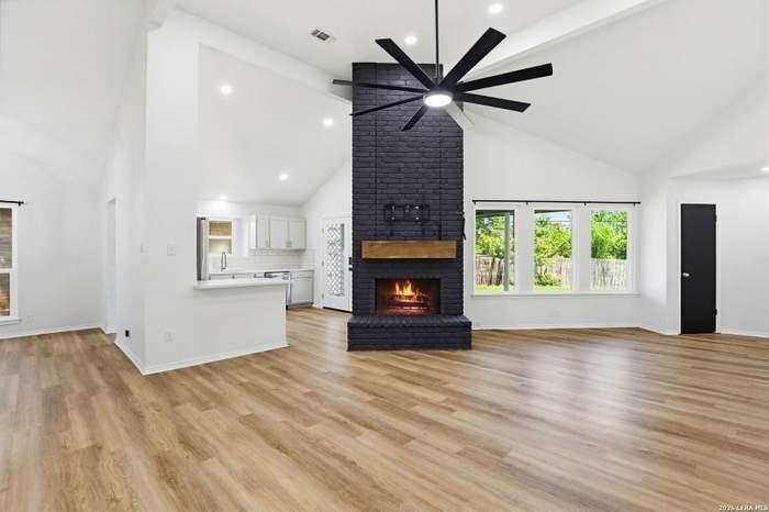 Building Photo - 8114 Forest Bow