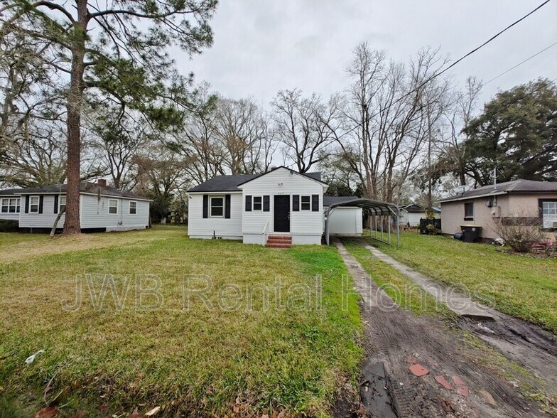 Primary Photo - 3519 Hibiscus St