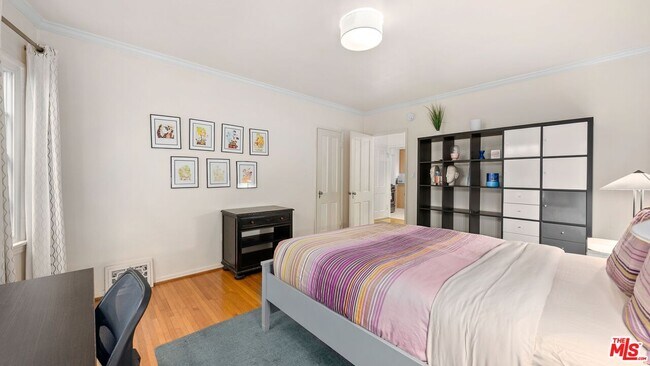 Building Photo - 434 N Genesee Ave