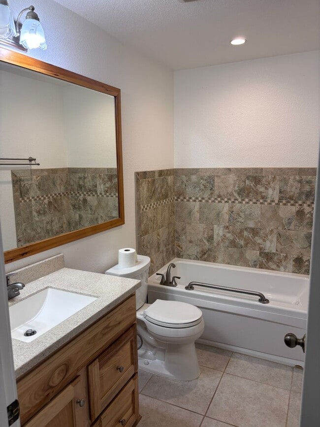 Building Photo - 3555 N Snow Goose Dr