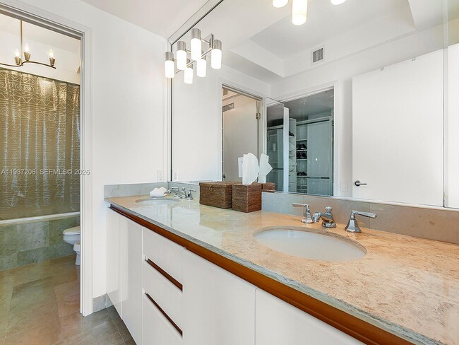 Building Photo - 1500 Ocean Dr