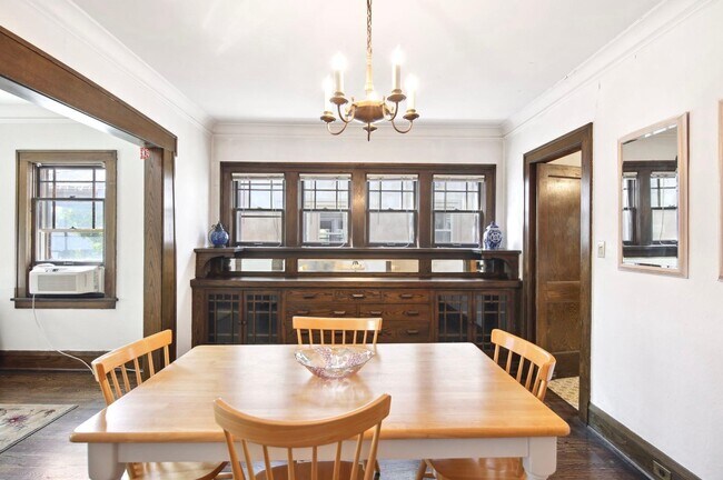 Building Photo - 4542 Grand Ave S